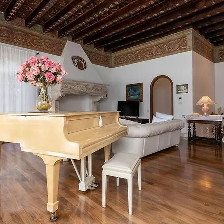 Schlosser Front & Private Pool * مالتشيزينيه