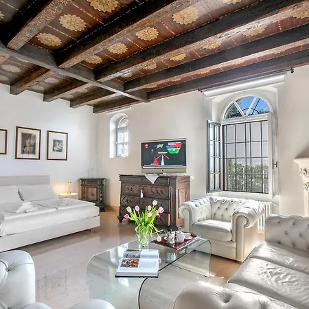 Villa Schlosser Front & Private Pool Malcesine