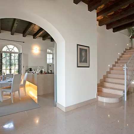 Schlosser Front & Private Pool