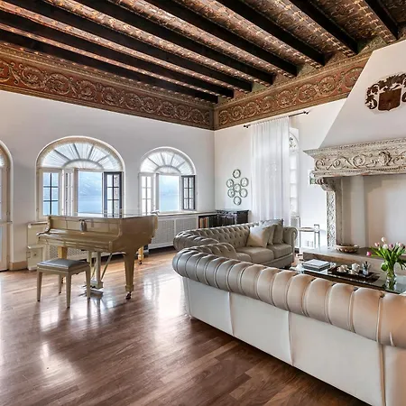 Villa Schlosser Front & Private Pool