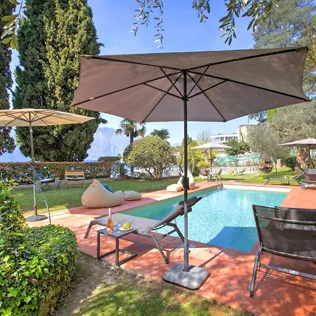 Schlosser Front & Private Pool * Malcesine